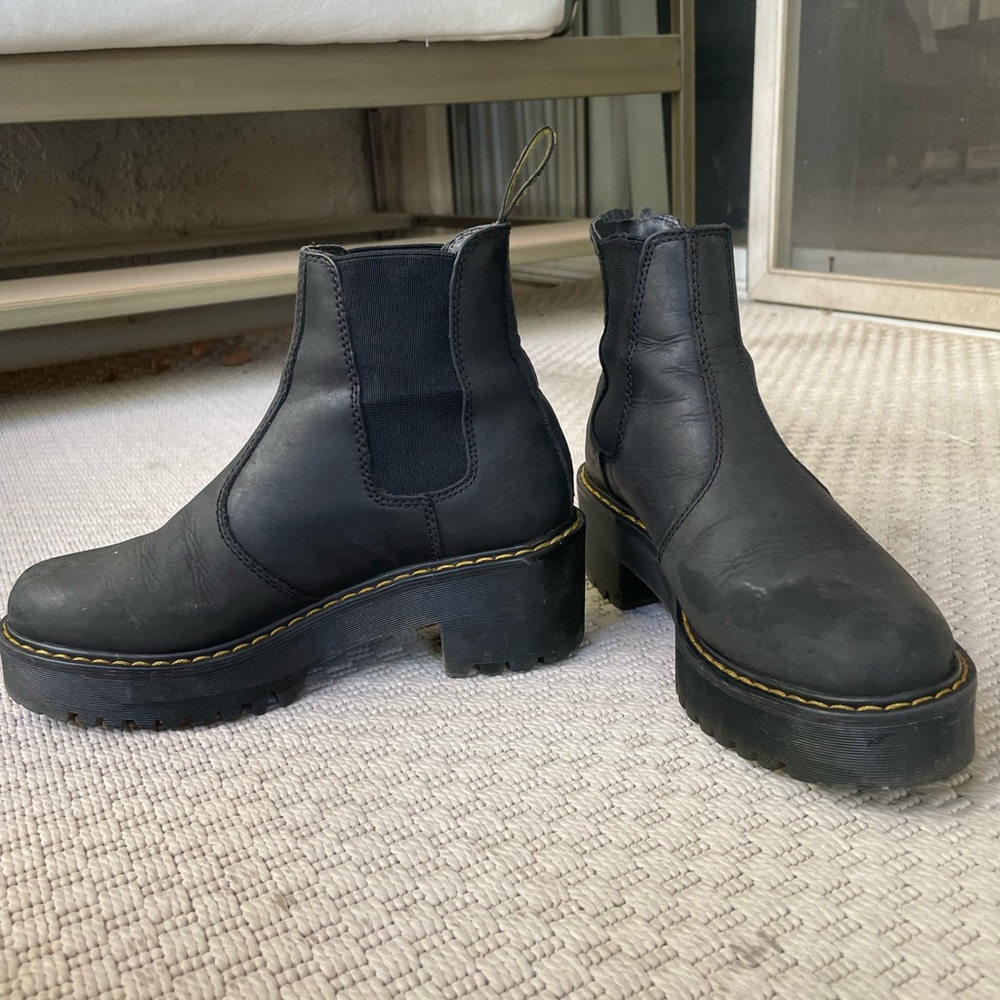 Dr. Martens Rometty Wyoming Leather Platform Chelsea boots